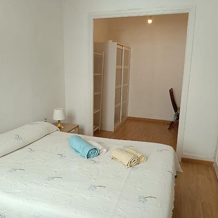 Apartament Piso Antiguo, Muebles Viejos, Muy Sencillo, Alquilado En Invierno A Estudiantes, Sin Ascensor, Cocina Antigua A Gas, Edificio Muy Antiguo A Coruña Zewnętrze zdjęcie