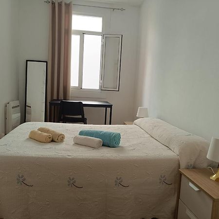 Apartament Piso Antiguo, Muebles Viejos, Muy Sencillo, Alquilado En Invierno A Estudiantes, Sin Ascensor, Cocina Antigua A Gas, Edificio Muy Antiguo A Coruña Zewnętrze zdjęcie