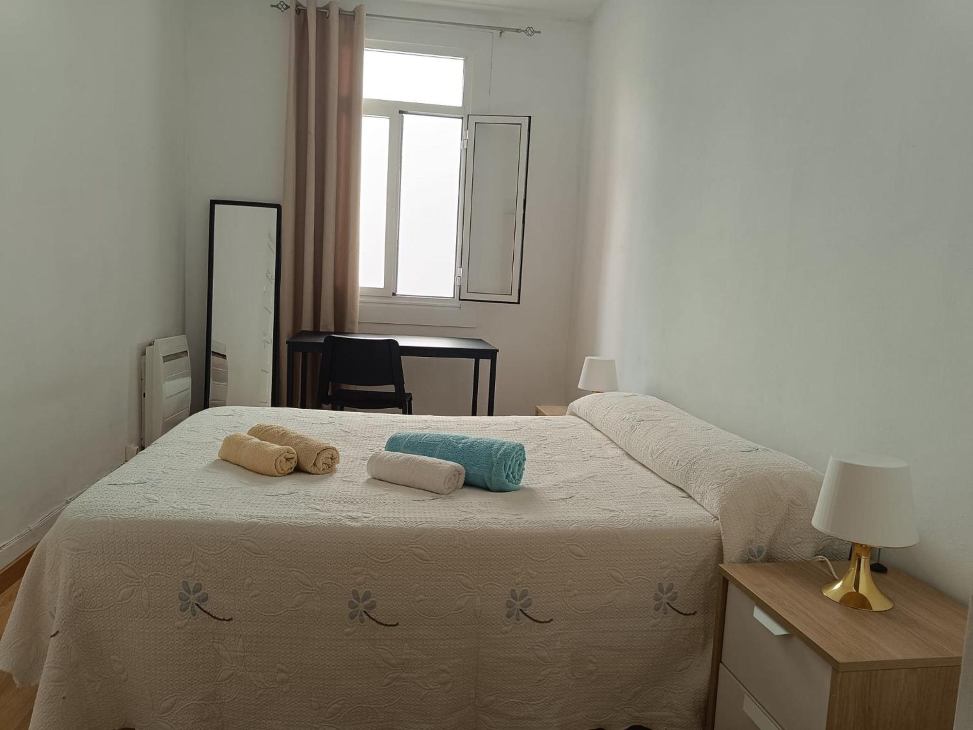 Apartament Piso Antiguo, Muebles Viejos, Muy Sencillo, Alquilado En Invierno A Estudiantes, Sin Ascensor, Cocina Antigua A Gas, Edificio Muy Antiguo A Coruña Zewnętrze zdjęcie