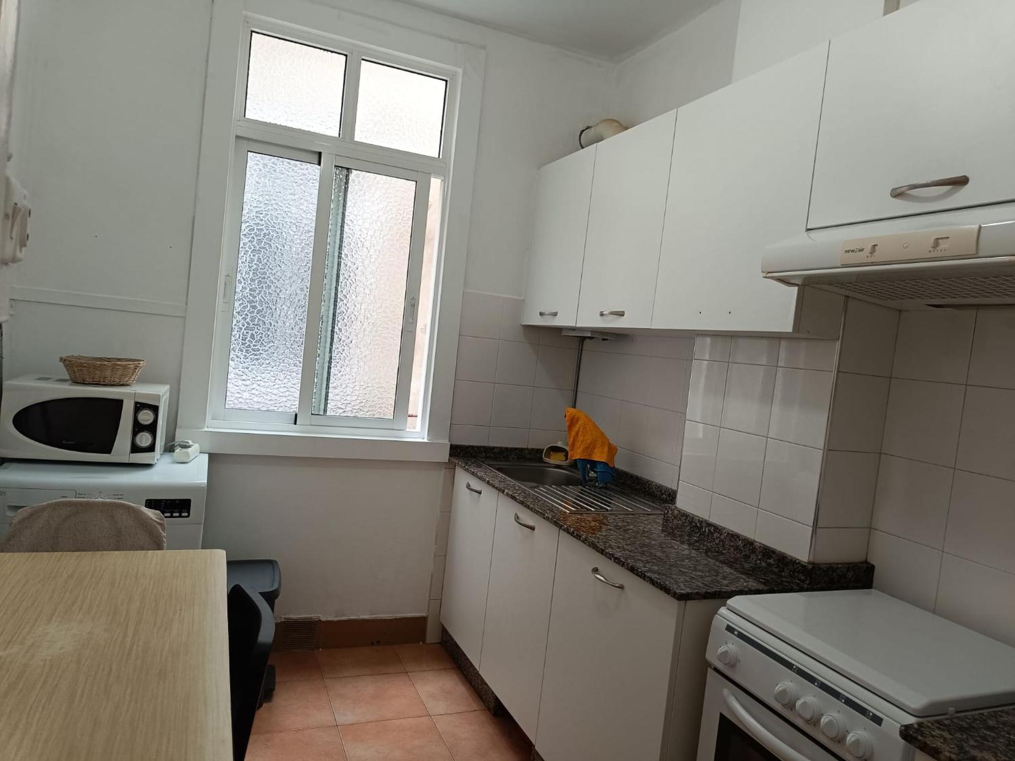 Apartament Piso Antiguo, Muebles Viejos, Muy Sencillo, Alquilado En Invierno A Estudiantes, Sin Ascensor, Cocina Antigua A Gas, Edificio Muy Antiguo A Coruña Zewnętrze zdjęcie